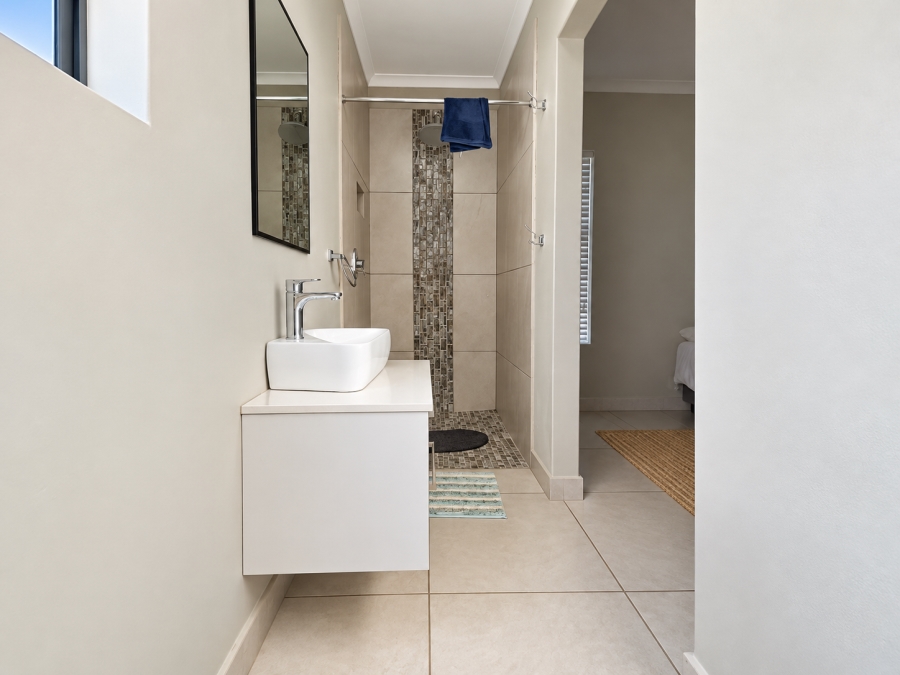 3 Bedroom Property for Sale in Brittania Beach Estate Western Cape